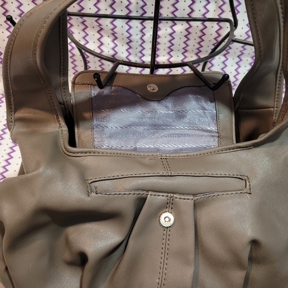 Vera Wang handbag - Picture 2 of 7